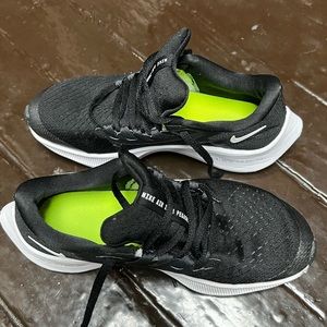 Nike sneakers ( big kid) size 3 Y